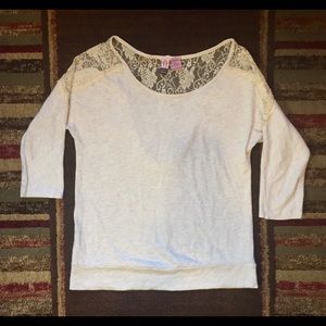 Woman’s Top Scoop Lace Back Size L